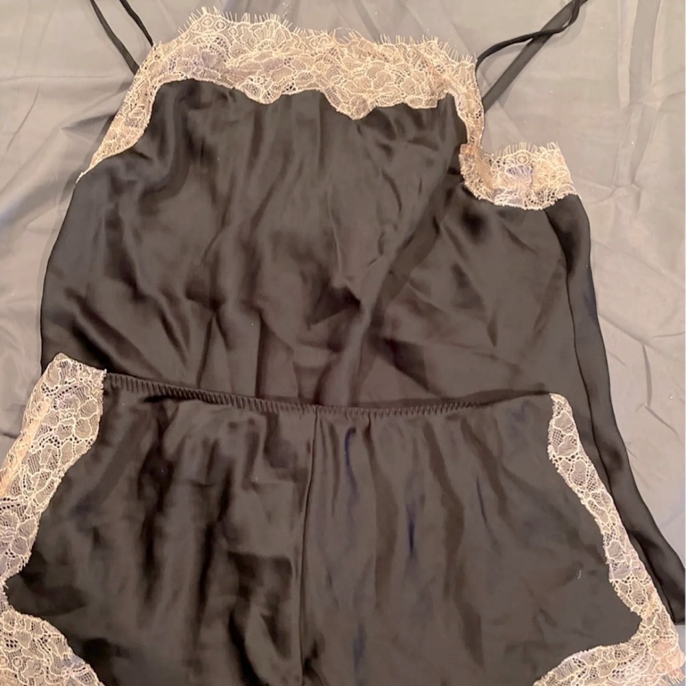 Victoria secret medium sleep set